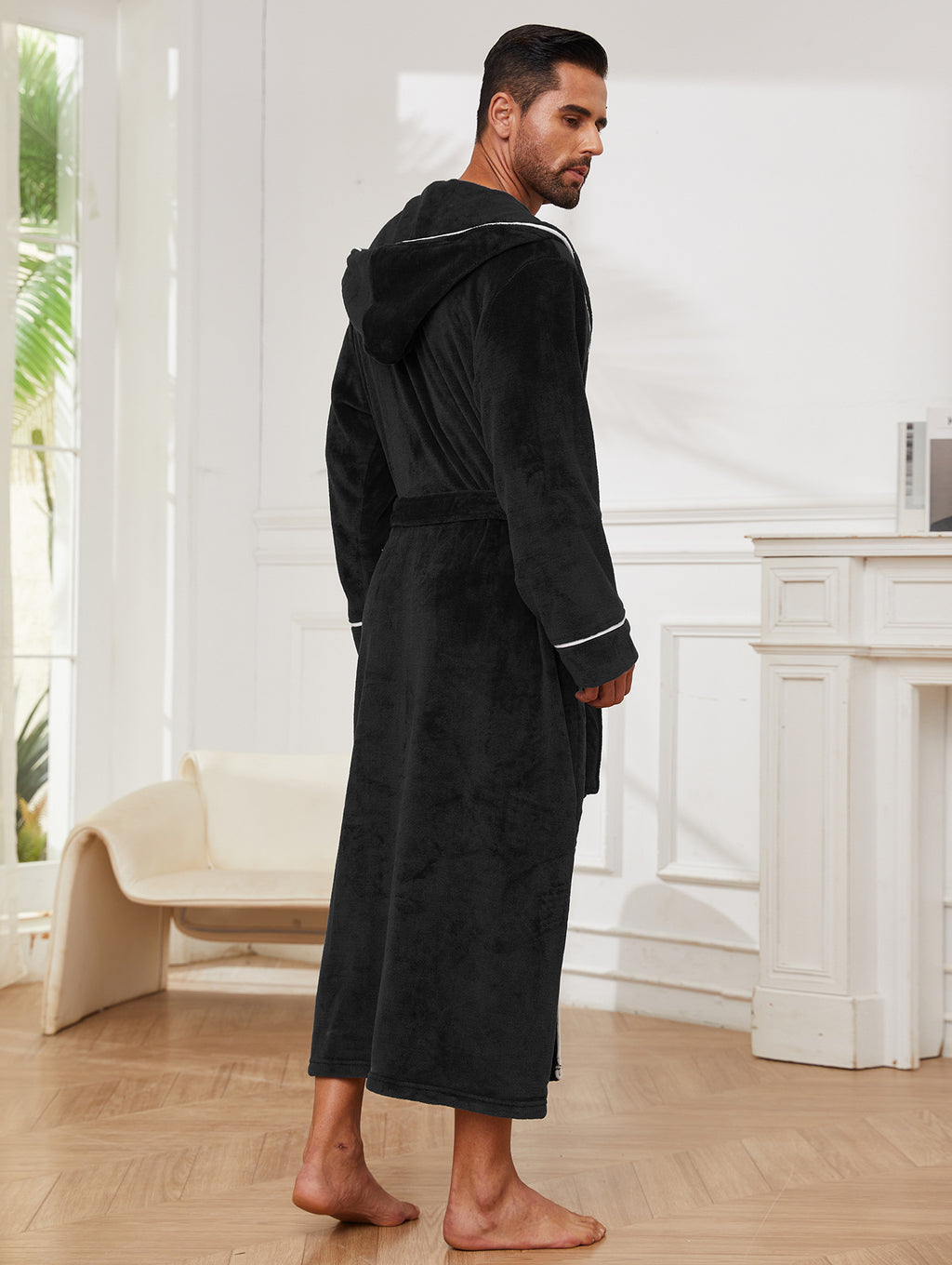 Plush Flannel-Style Men’s Bathrobe - product view 3